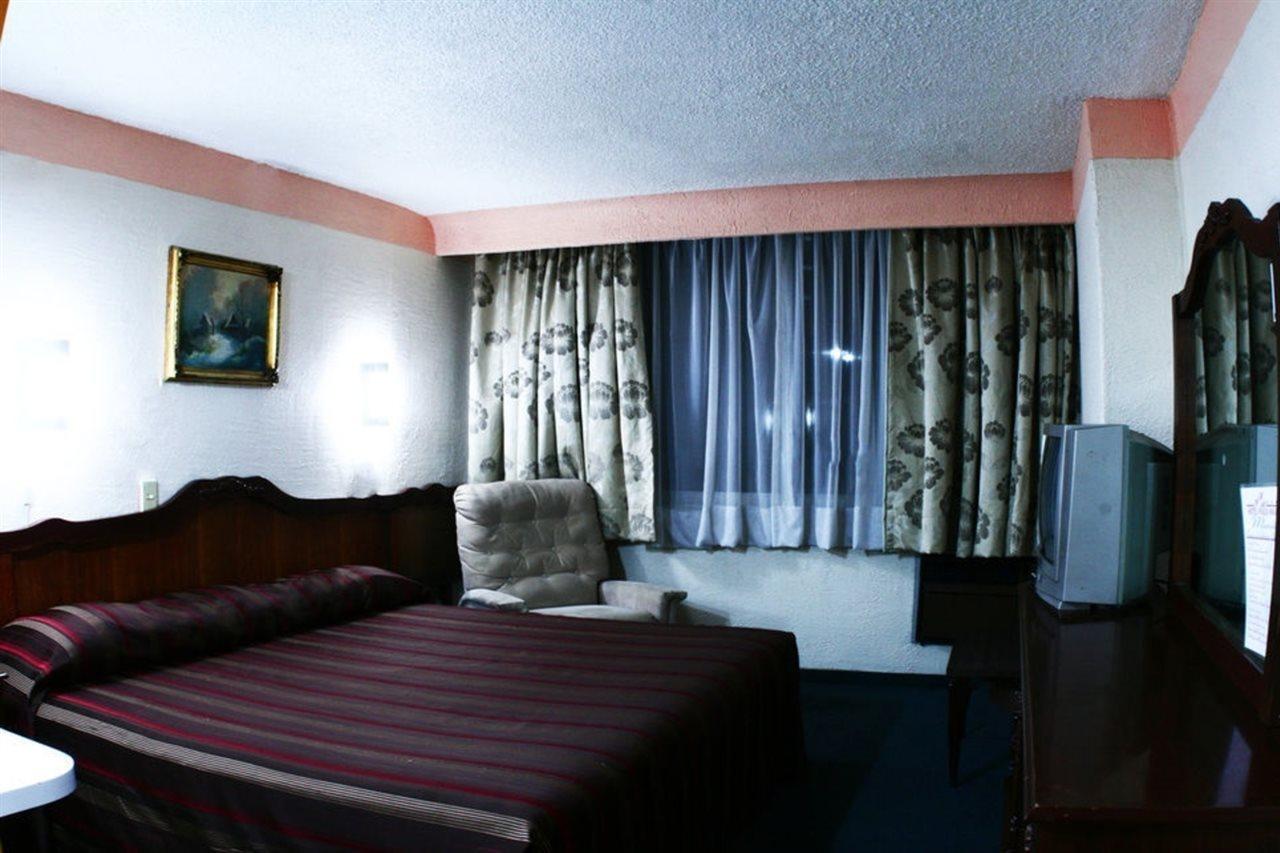 Hotel Plaza Madrid เม็กซิโกซิตี้ ภายนอก รูปภาพ