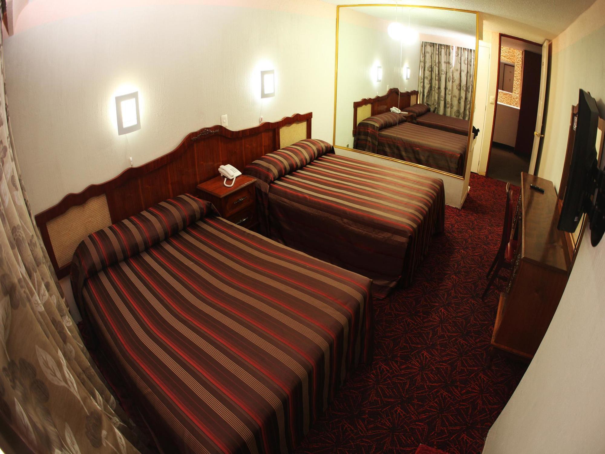Hotel Plaza Madrid เม็กซิโกซิตี้ ภายนอก รูปภาพ