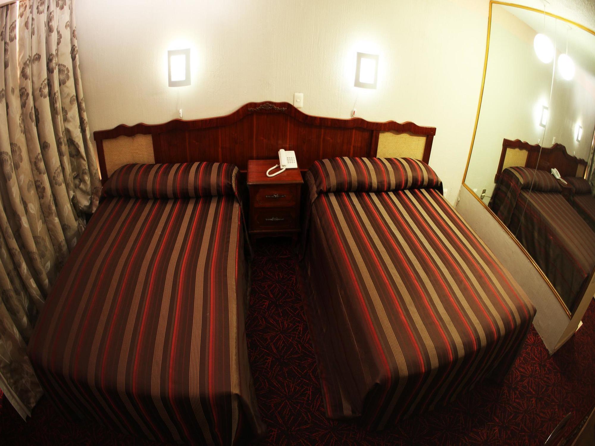Hotel Plaza Madrid เม็กซิโกซิตี้ ภายนอก รูปภาพ